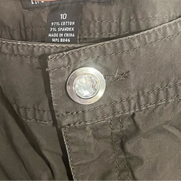 Women’s Inc. capris - Picture 10 of 11